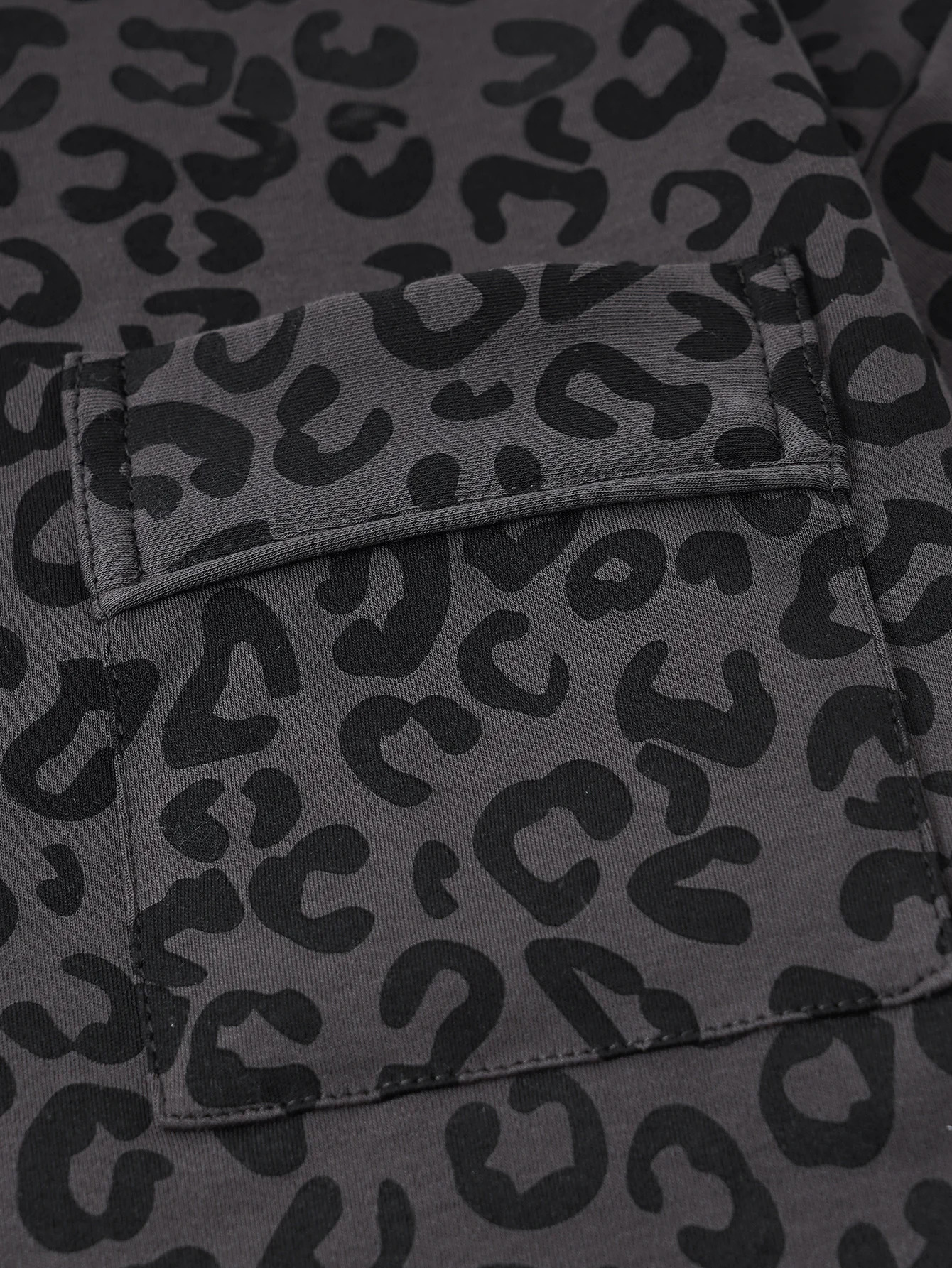 Womens Leopard Print Pajamas with Breast Pads and Flap Pocket Pantss Trendyy and Fashionable 2025 Lapel Short-Sleeved Shi 250402