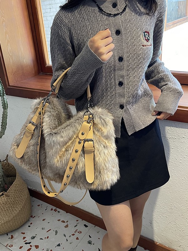 Designer bag Free shipping underarm bag simple handbag winter trend versatile elegant fur handbag for women high-end faux fur single-shoulder crossbod
