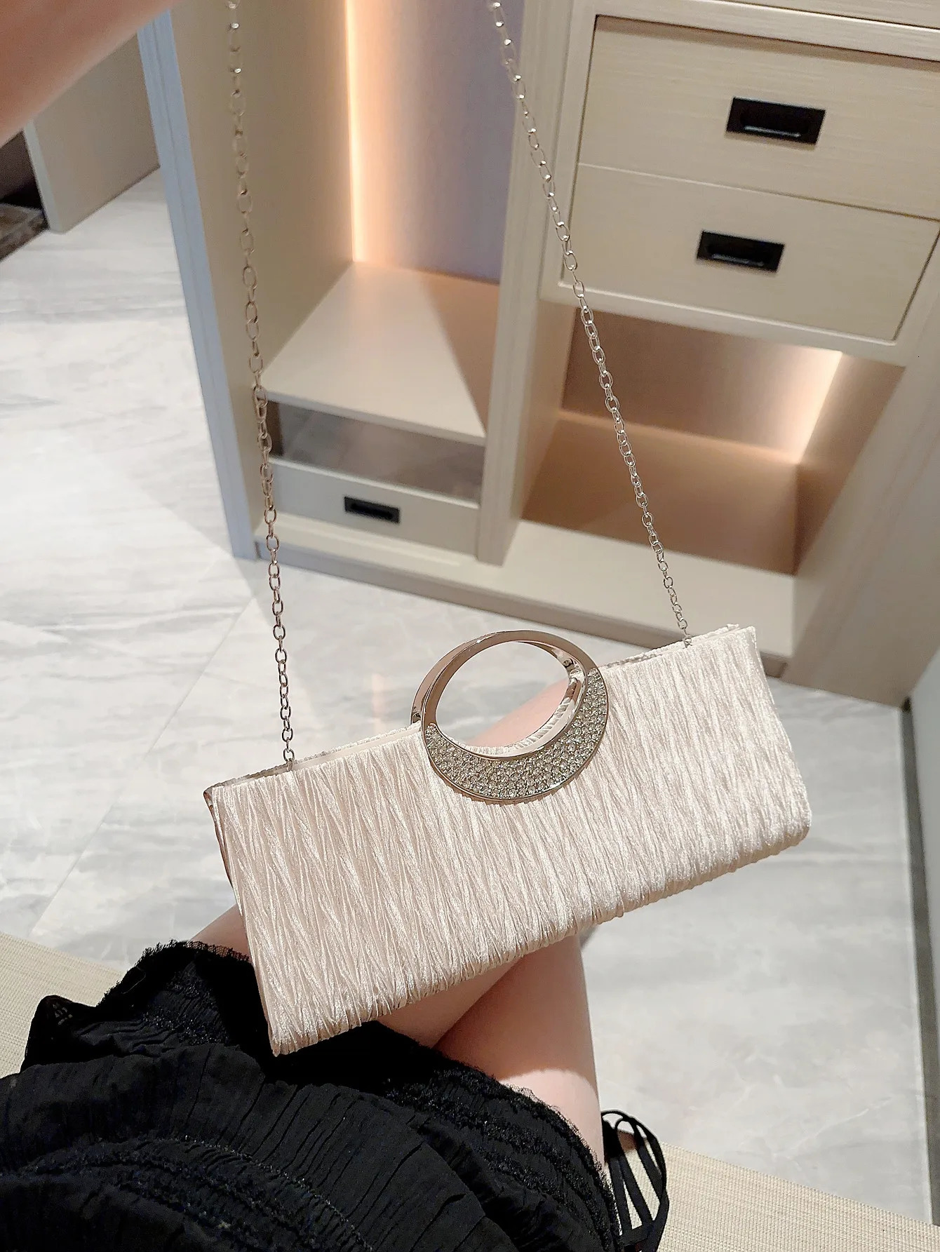 Ladies classic pleated metal bracelet night bag handbag party bag rhinestone border night bag dress bag wedding 250402