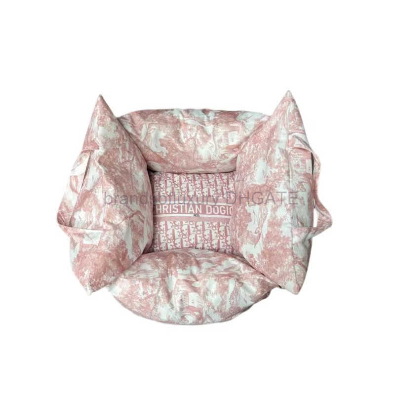 Dog car kennel removable and washable pet kennel in autumn and winter Teddy Schnauzer Bomei Chihuahua pet fashion brand kennel in