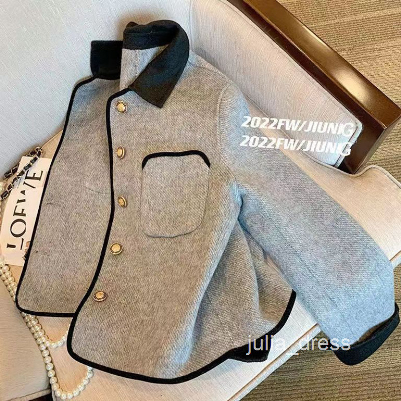 High-end Gray Jacket for Women Spring and Autumn Fashionable Petite Stylish Casual Versatile Turn-down Collar Short Top