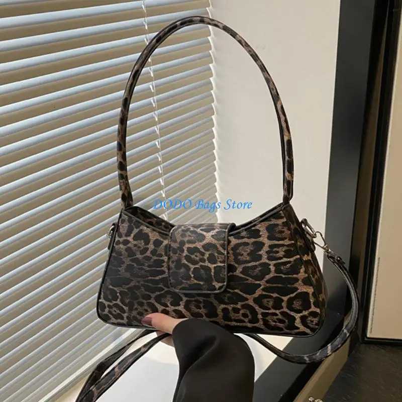 Stylish Leopard Print Shoulder Bag PU Crossbody Purse for Fashionable WomenW251106