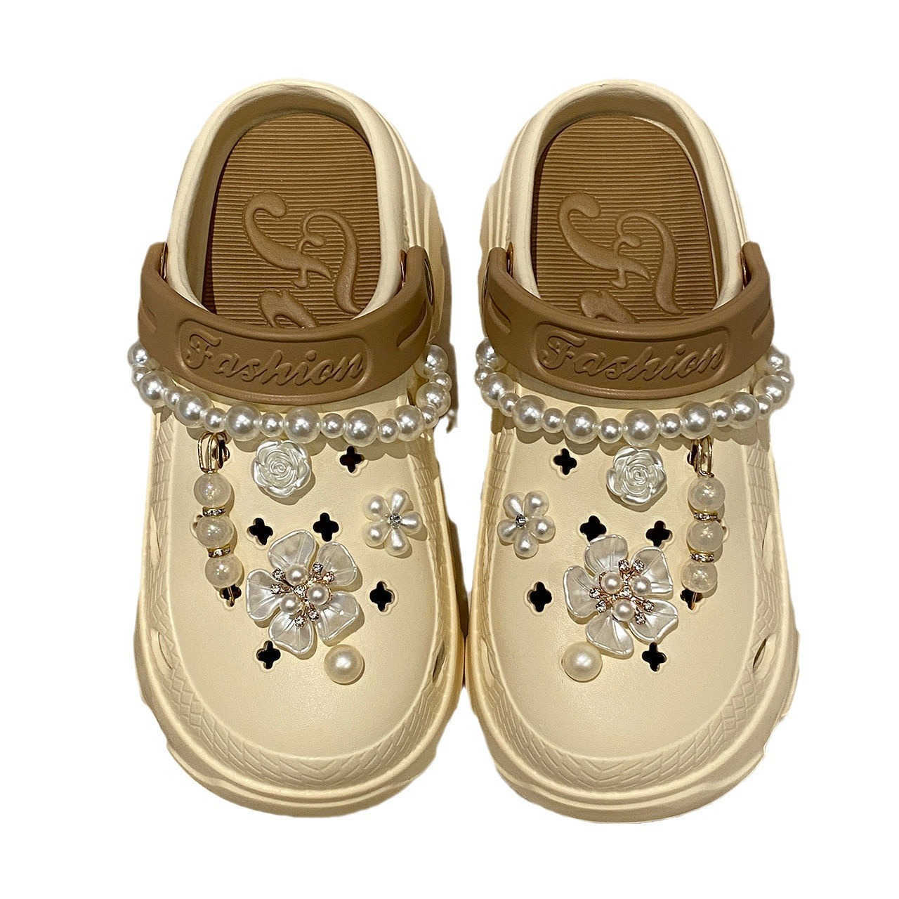 Slippers for ladies, paired with a new style of indoor anti-slip couple thick-soled shoes with a squatting sensation and hole design, suitable for sum