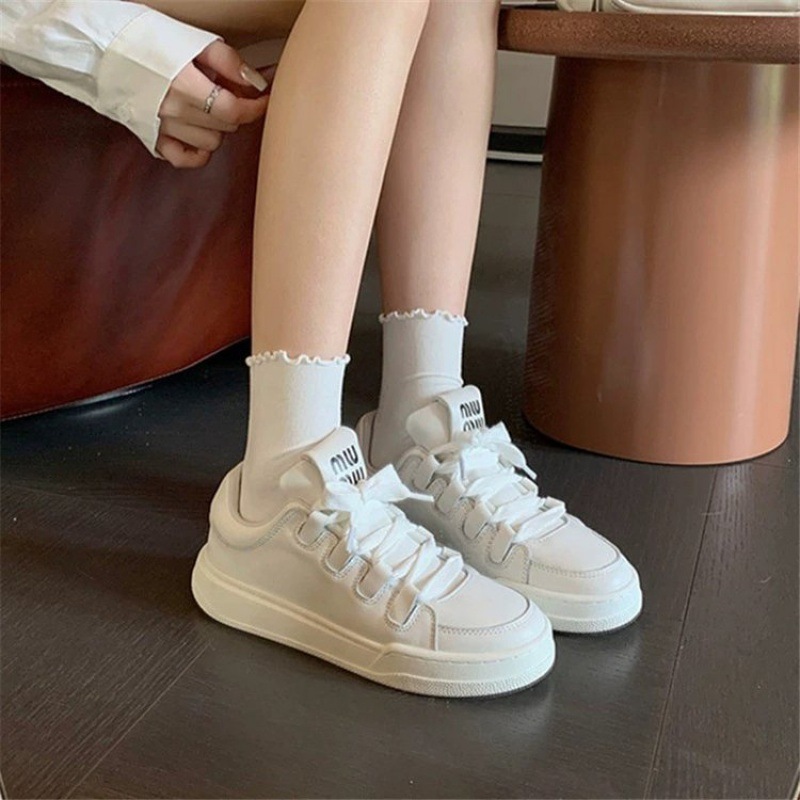 designer shoes 2025 new Women's flat-soled, thin breathable, niche small white shoes