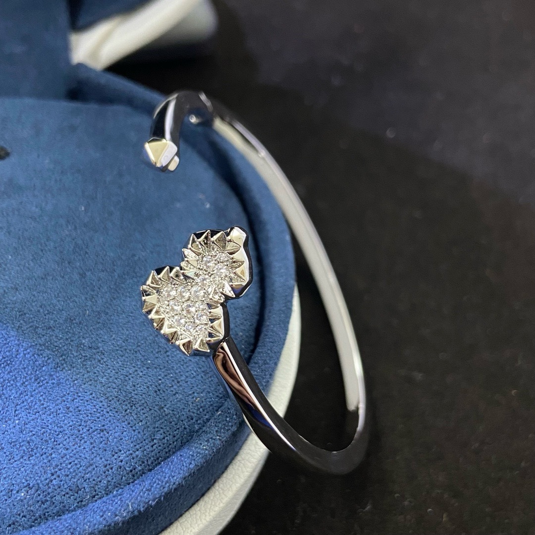Hollow Gourd Charm Bracelet Inlayed with Half Diamonds - Elegant Open Cuff Jewelry for Women
