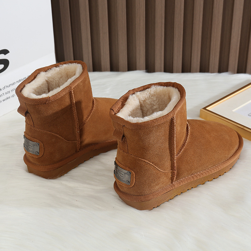 CE hot Free delivery designer snow boots Fashionable and comfortable boots minimalist winter warm snow boots