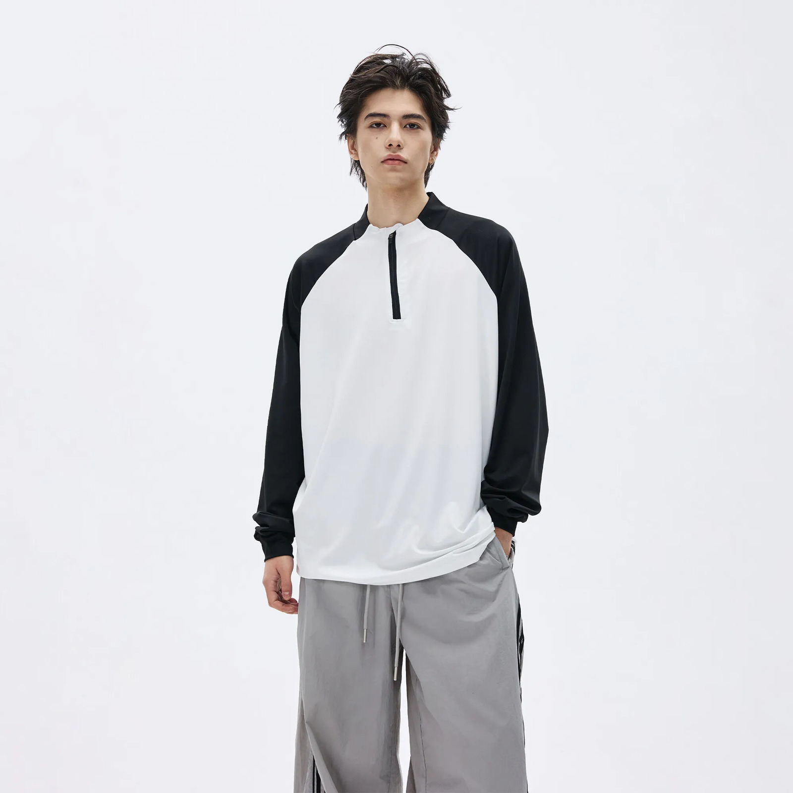 Mens long sleeved half zip color T-shirt -4-way stretch fabric and contrast board navy blue/black and white for gym/casual use 250402