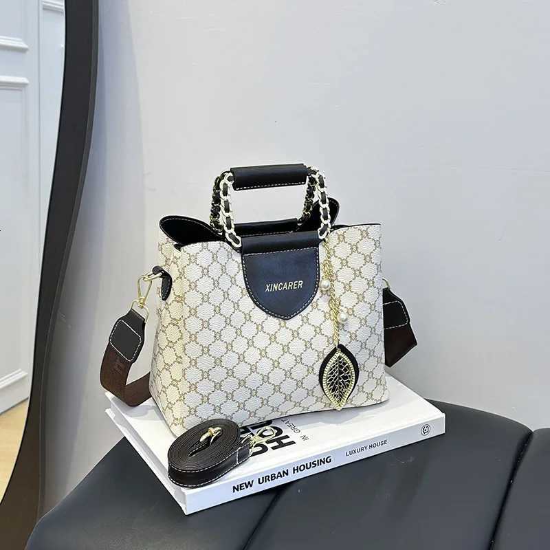 Valentines Day Special New Large - Capacity Womens Bag - Stylish Versatile for Commuter Handheld/Crossbody Direct SaleW251106