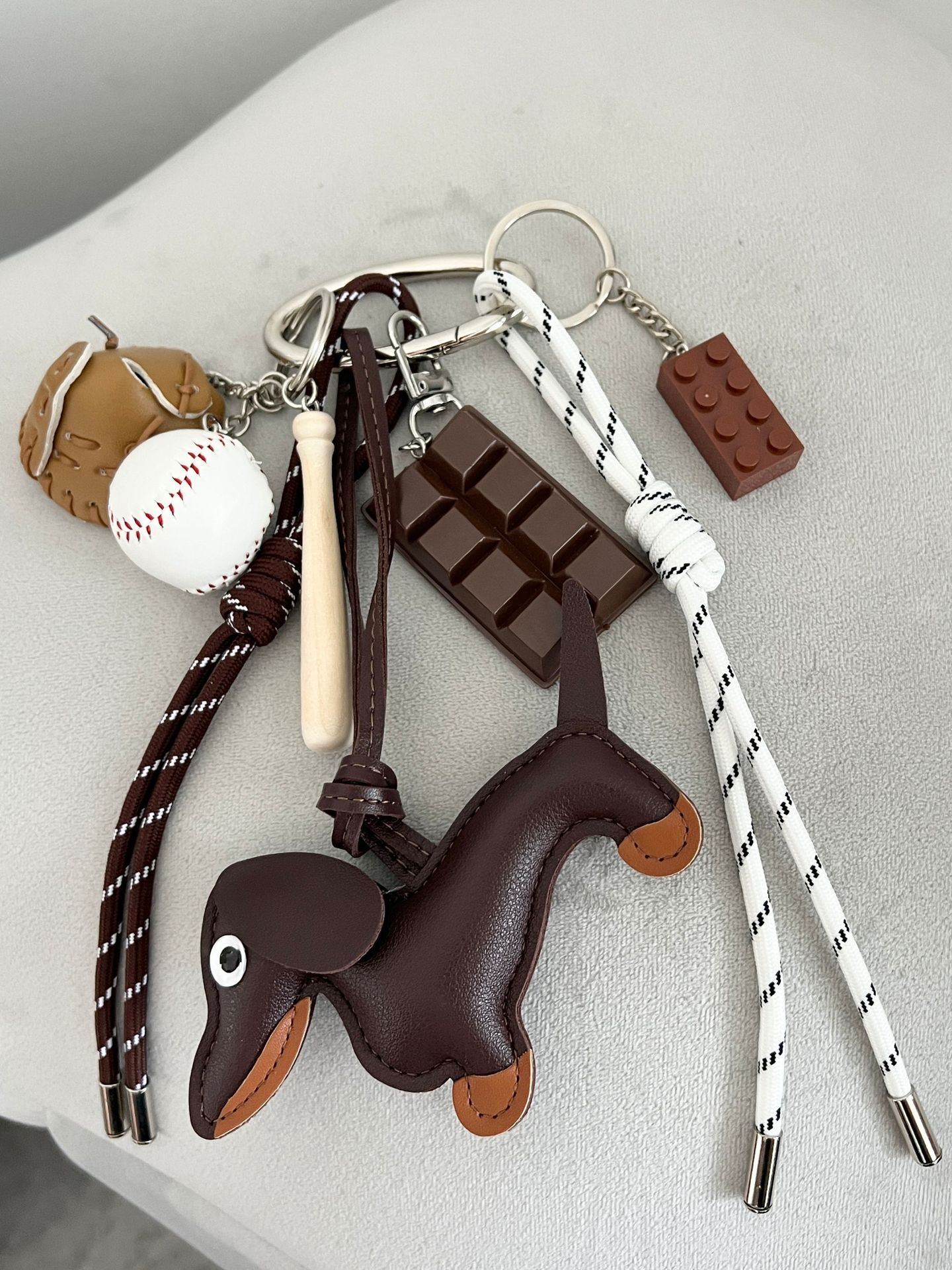 designer bag charm In stock hotselling original design Ins blogger same personalized car keychain bag pendant fashion style dachshund dog - view 7