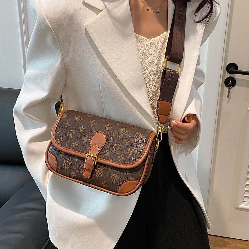 Free shipping saddle bag women's new print temperament women's underarm bag all-in-one shoulder crossbody bag 2025