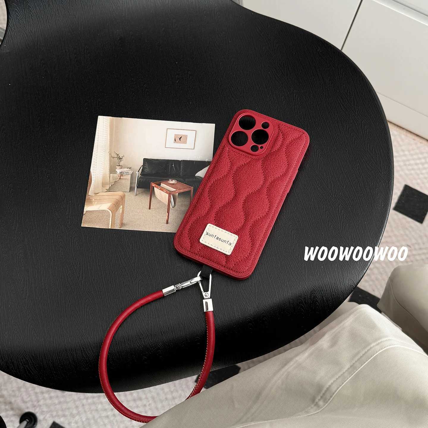 The New Model Is Suitable for iPhone 15 Camellia Pearl Wristband Phone Case 14 Promax Crossbody 13pro Leather 12protection Cover J251202