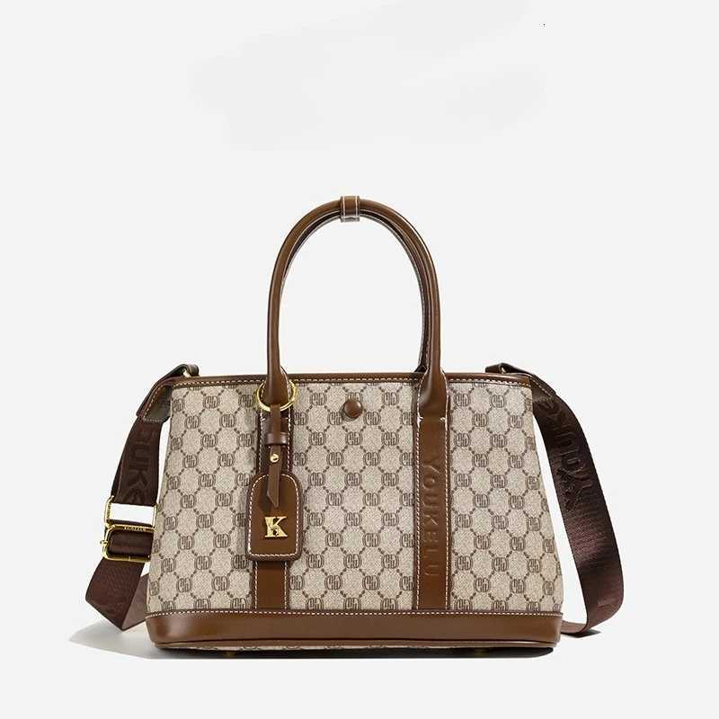 Stylish Commuter Messenger Bag With Letter Solid Color For Business Women Minimalist FashionableW251106