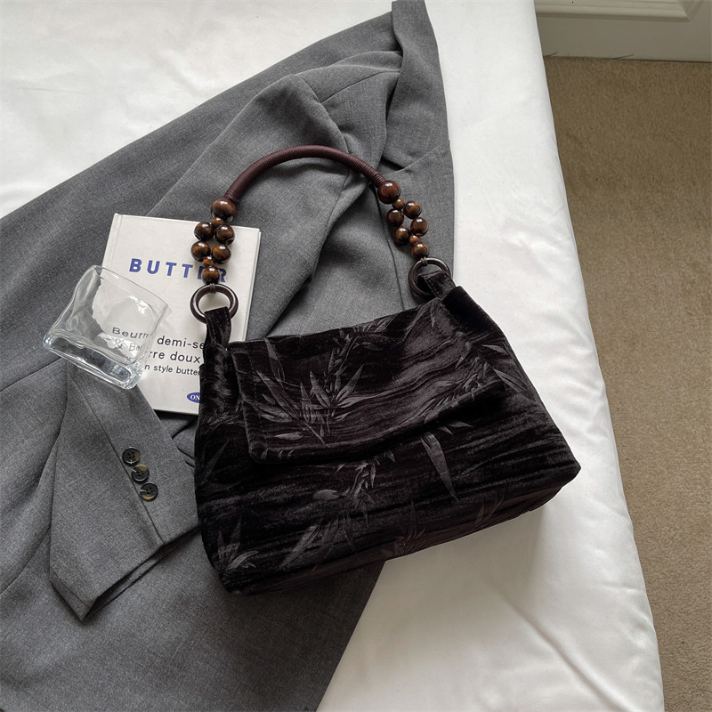 2025S Designer Women S Bag New Women S For Spring Summer Simple And Fashionable Embroidered Armpit Bag Niche Chinese Style Versatile Shoulder Bag