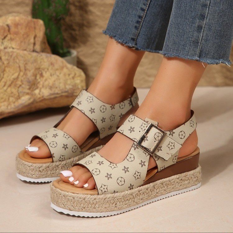 designer shoes 2025 Large size one-strap buckle mid-heel 3-5cm rubber open-toe platform sole