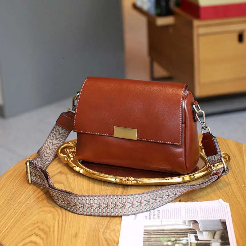 New Summer Women Shoulder Female Vegetable Tanned Real Leather Messenger Lady Vintage Flap Underarm Bag Commute Handbag