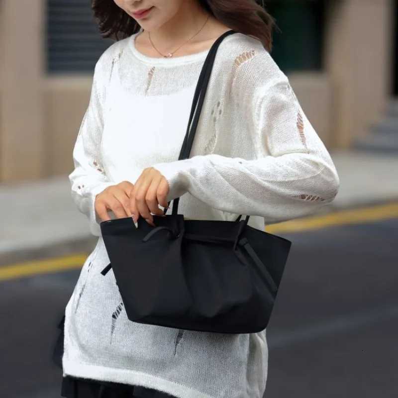 High-End Women Shoulder Bag From Luxury Brand Featuring Classic Designer Paris Details And Popular Classic Elegant AppearanceW251106