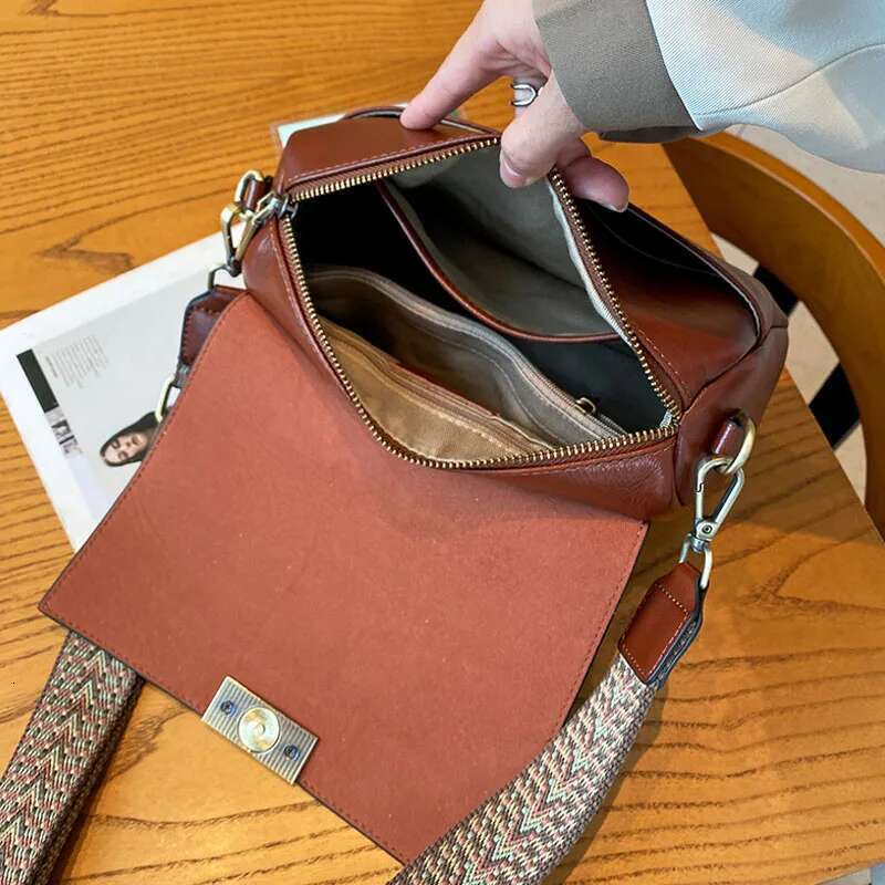New Summer Women Shoulder Female Vegetable Tanned Real Leather Messenger Lady Vintage Flap Underarm Bag Commute Handbag