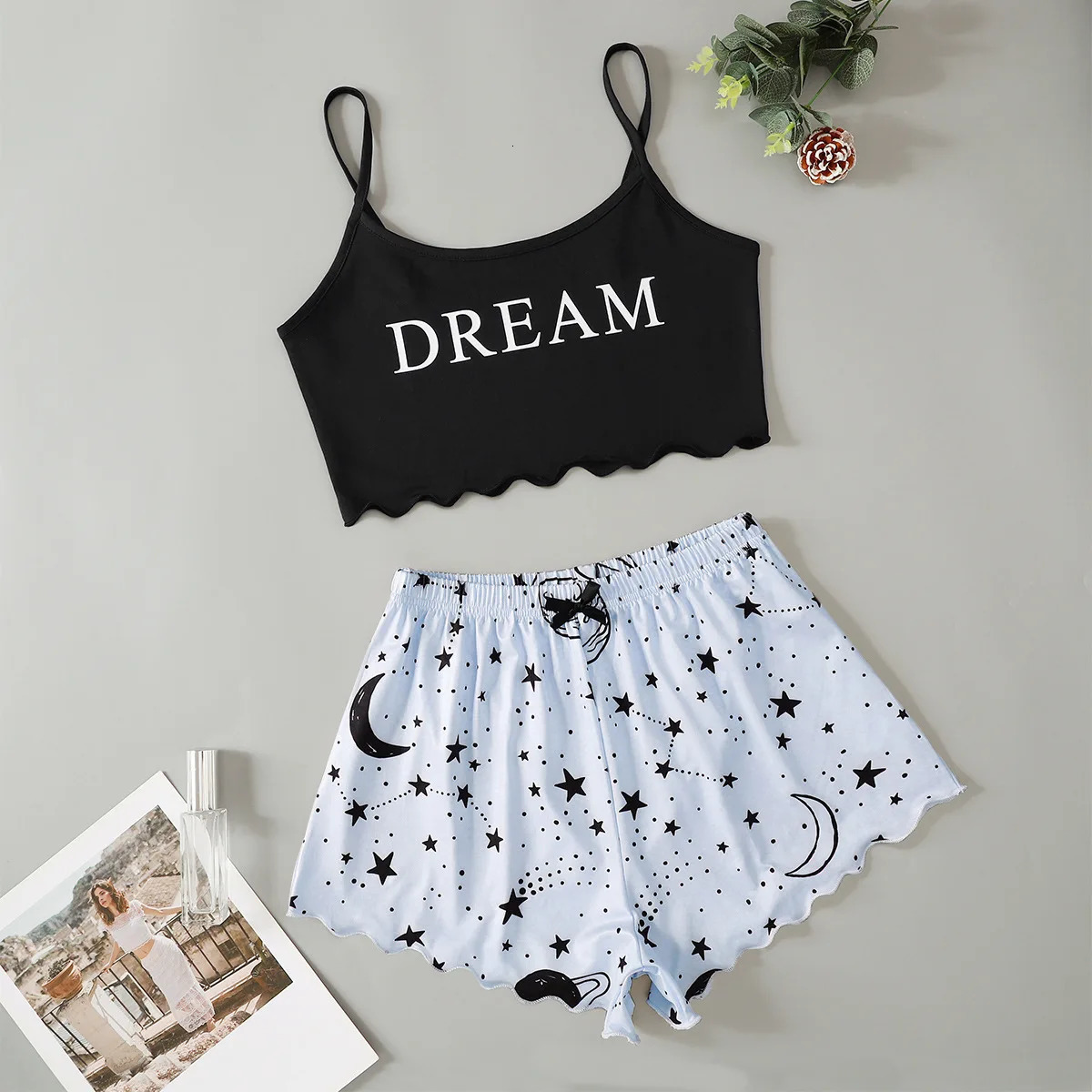 Womens Pajamas Set Sexy Lingerie Starry Sky Print Sling Sleepwear V-Neck Sleeveless Top and Shorts Sets Pyjamas Homewear 250402