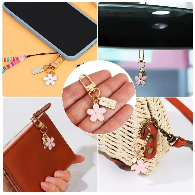 Daisy-Inspired Keychain for Bags and Cars Cute Flower Charms Ideal for Ladies' Gifts