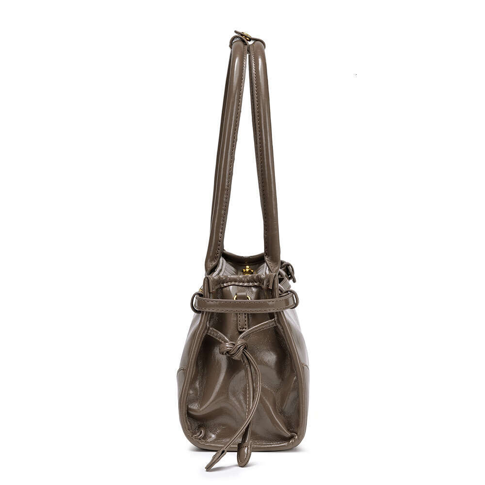 Women's 2025 New Style Commuting Casual Versatile Tote Vintage Oil Wax Leather Handbag Underarm Bag designer bag