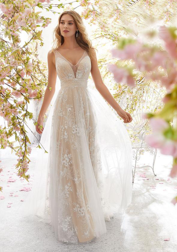 2025 New Sexy V-neck Sleeveless Lace Wedding Dress