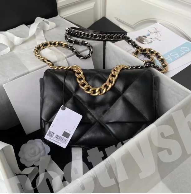 10A Top Tier Mirror Quality 19 Flap Bags Small 26cm Real Leather Quilted Flap Caramel Purse Luxury Designer Womens Crossbody Shoulder Gold Strap Chian Bag CC