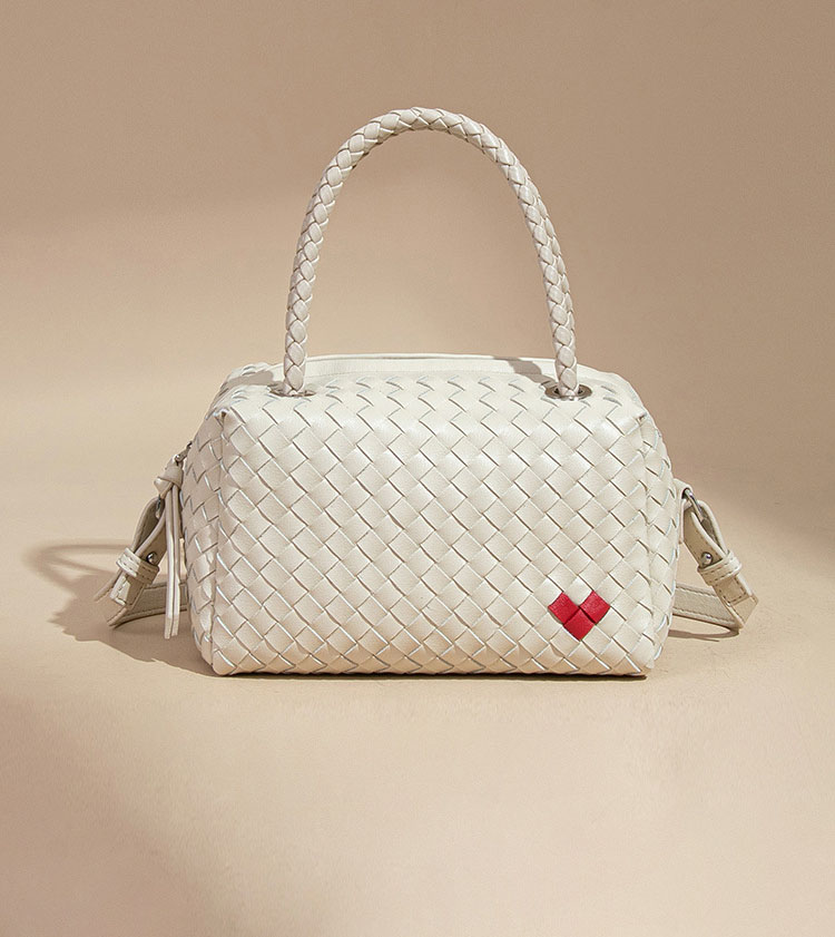 2025 Fashion Style Love Knitted Pillow Bag Casual Boston Handbag for Women Large Capacity Single Shoulder Crossbody Bag