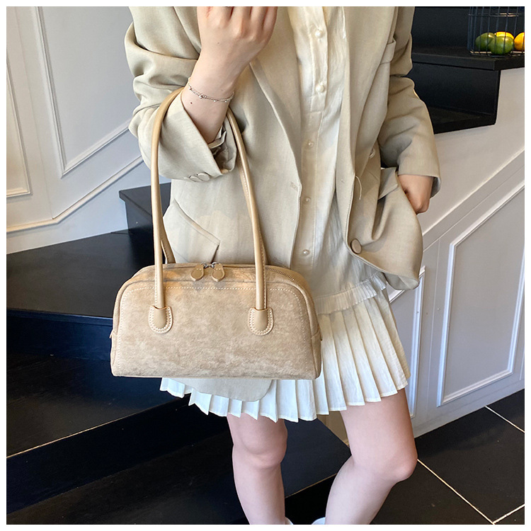 2025 Autumn Suede Baguette Women Large Capacity Commuter Casual Retro Boston Underarm Shoulder Bag