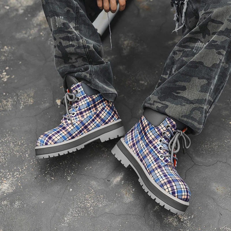 Mens Trendy and Versatile Striped High Top Boots Winter Warm Non Slip Fashionable Street Style Travel Shoes 251105