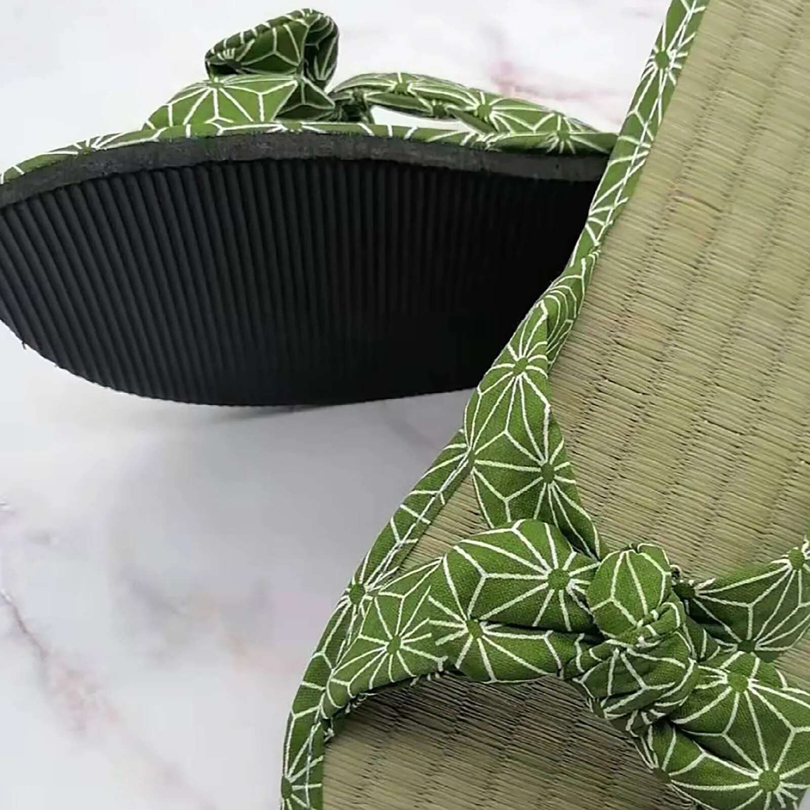 2025 Summer New Flat Shoes Comfortable and Anti slip Designer Fashion Sandals Silent Rattan Flip Tacones