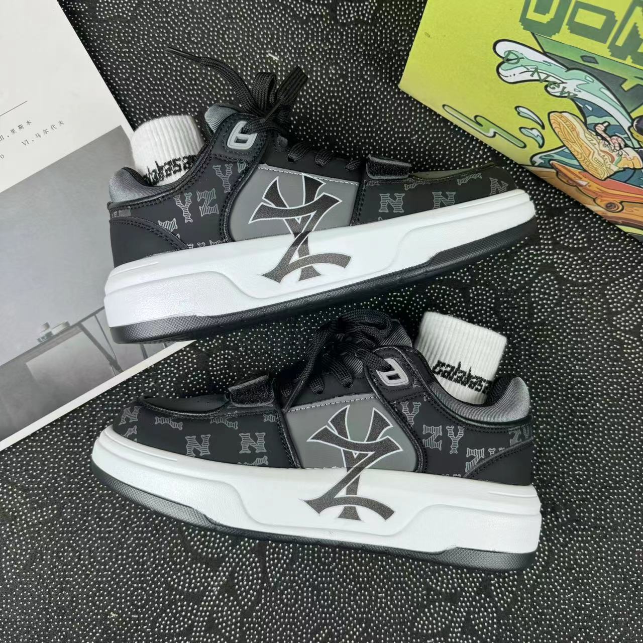 designer shoes new style niche letter design bread shoes for men and women height increasing couple leisure lightweight sports dad shoes