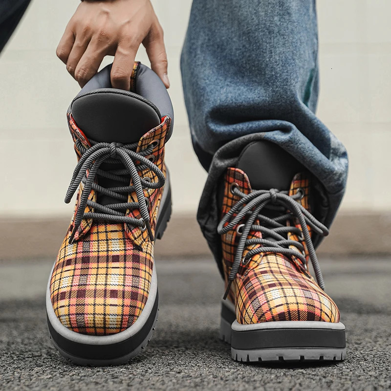 Mens Trendy and Versatile Striped High Top Boots Winter Warm Non Slip Fashionable Street Style Travel Shoes 251105