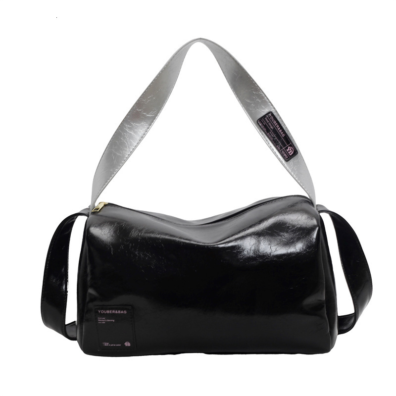 2025S Designer Women S Bag Bag For Women Short Distance Travel Shoulder New Fashion Sense Women S Large Capacity Simple Crossbody Bag