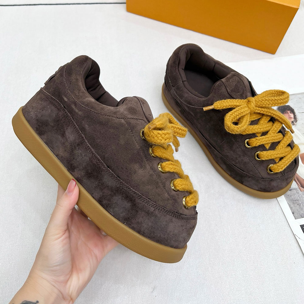 Mens Yeti Lace Up Shoe womens snow shoes designer autumn winter casual shoes 1AIJDZ Beige Suede calf leather snow shoes cozy model Warm comfort Ski shoes Couple style