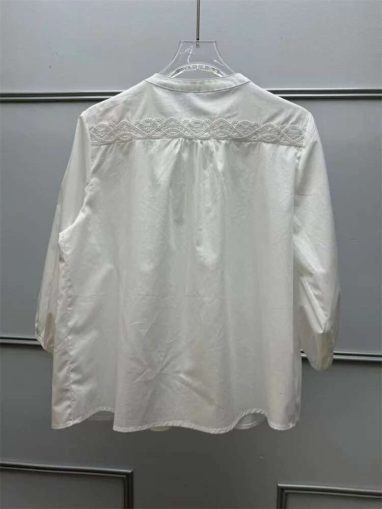 2025 Spring/summer New Sweet Hollow Embroidered Round Neck Cotton Seven Sleeve Shirt Top