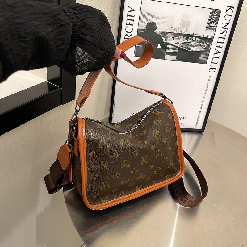 Fashion bag women's new large capacity armpit single shoulder bag 100 wide shoulder strap oblique span bag