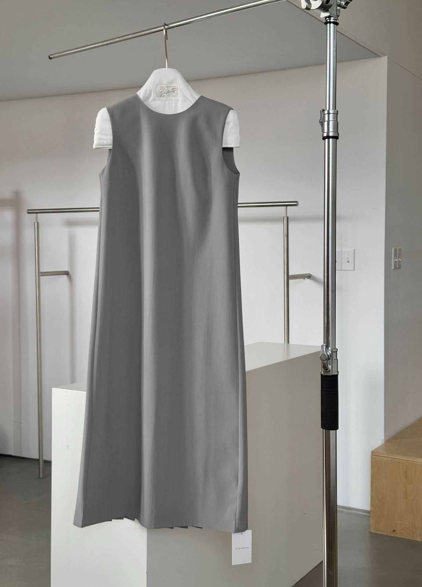 S20 Sleeveless Dress Irregular Pleated Thin Long Skirt
