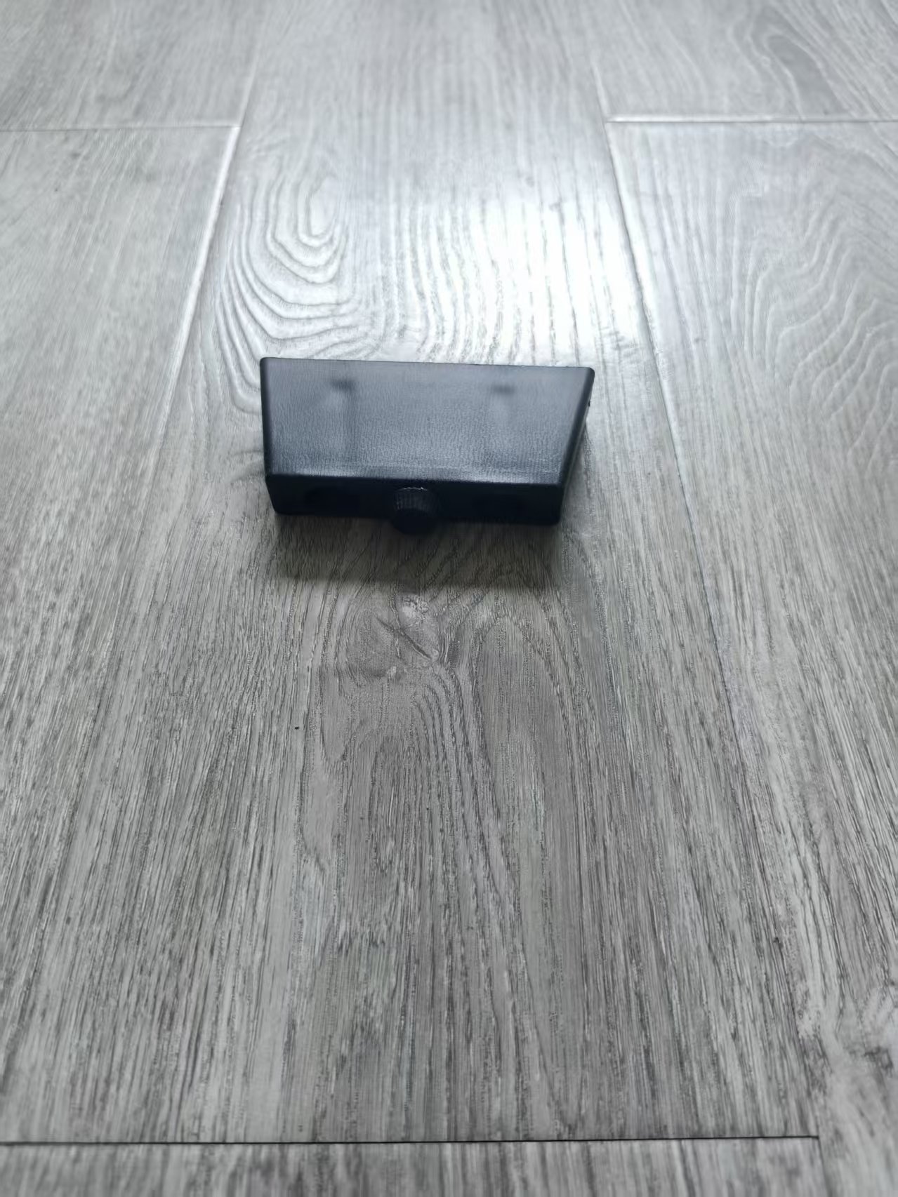 Set of Plastic Legs for Wicker Chairs - Includes 4xQ & 1xP Pieces