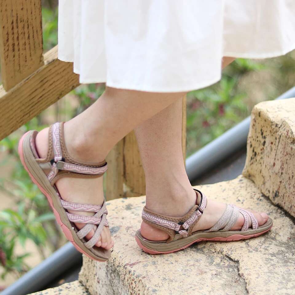 2025 Summer New High Quality Women's Outdoor Women's Designer Fashion Flat Casual Sandals Anti slip Hiking Shoes