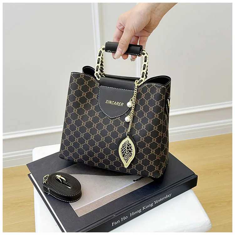 Valentines Day Special New Large - Capacity Womens Bag - Stylish Versatile for Commuter Handheld/Crossbody Direct SaleW251106