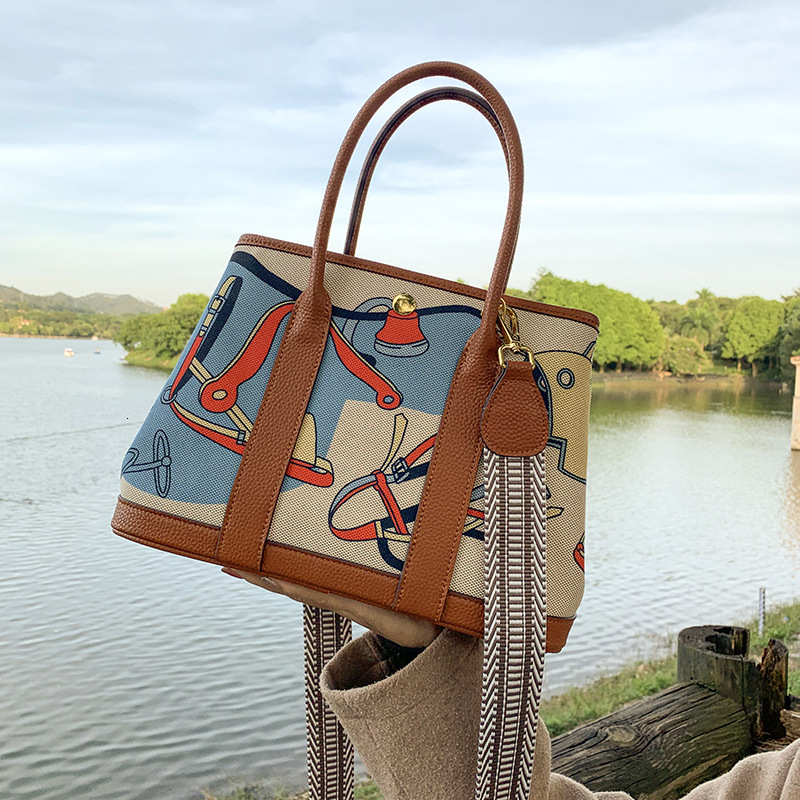 Canvas Splicing Leather Garden Large Capacity Graffiti Painted Tote Handheld Single Shoulder Crossbody Bag Shoulder Bags