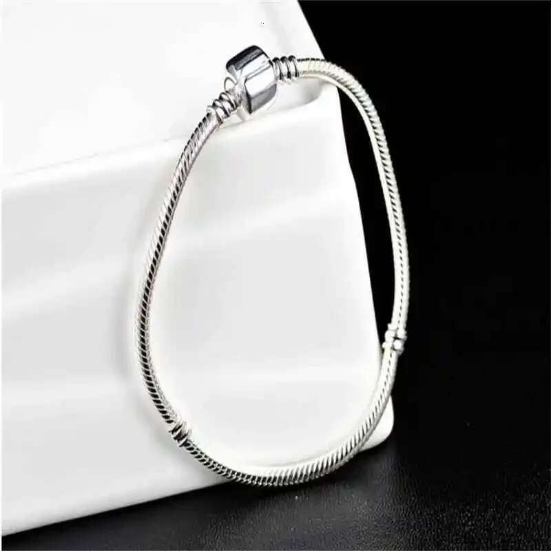 Famous Brand Original Certified Sterg Sier Bracelet for Women DIY Charms Beads Snake k Chain Classic Wrist Jewelry