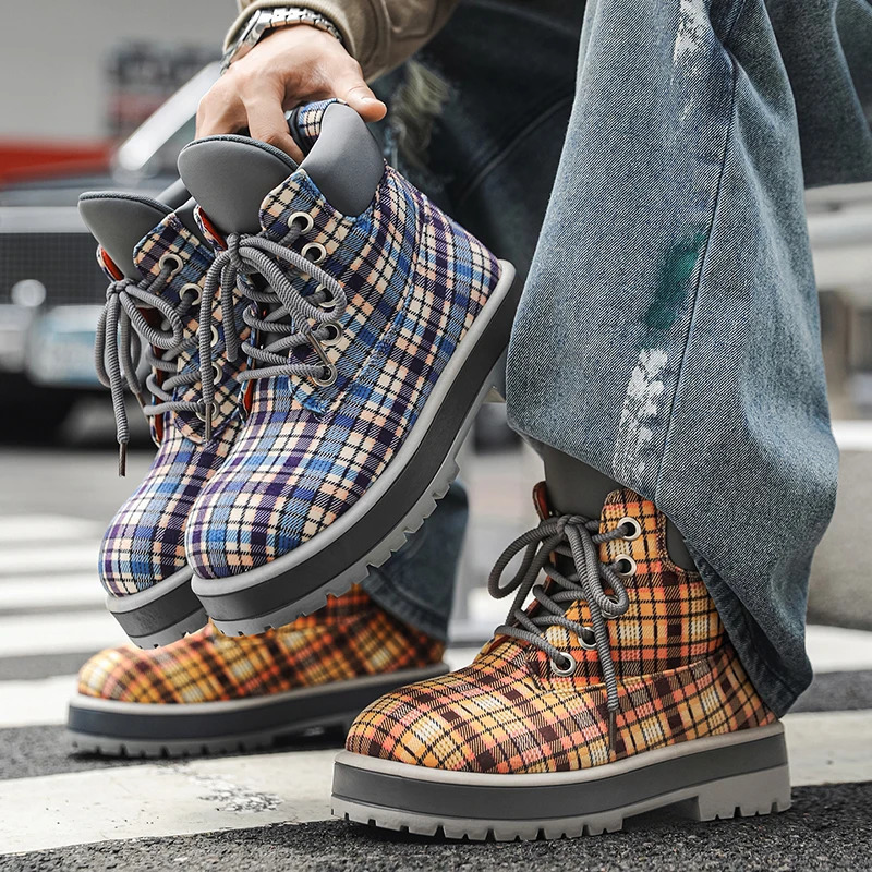 Mens Trendy and Versatile Striped High Top Boots Winter Warm Non Slip Fashionable Street Style Travel Shoes 251105