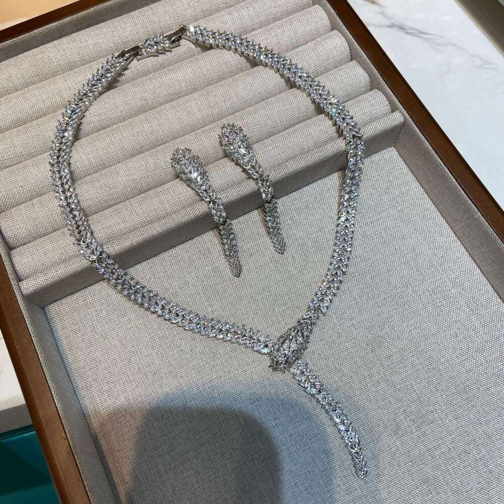 Luxurious Heavy Craft Pink Prom Performance White Necklaces Micro Inlaid Party Dress Matching Elegant Earrings Set