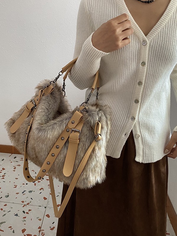 Free shipping, all-purpose underarm bag, simple handbag, winter trend, versatile and elegant fur handbag for women, high-end faux fur single-shoulder 
