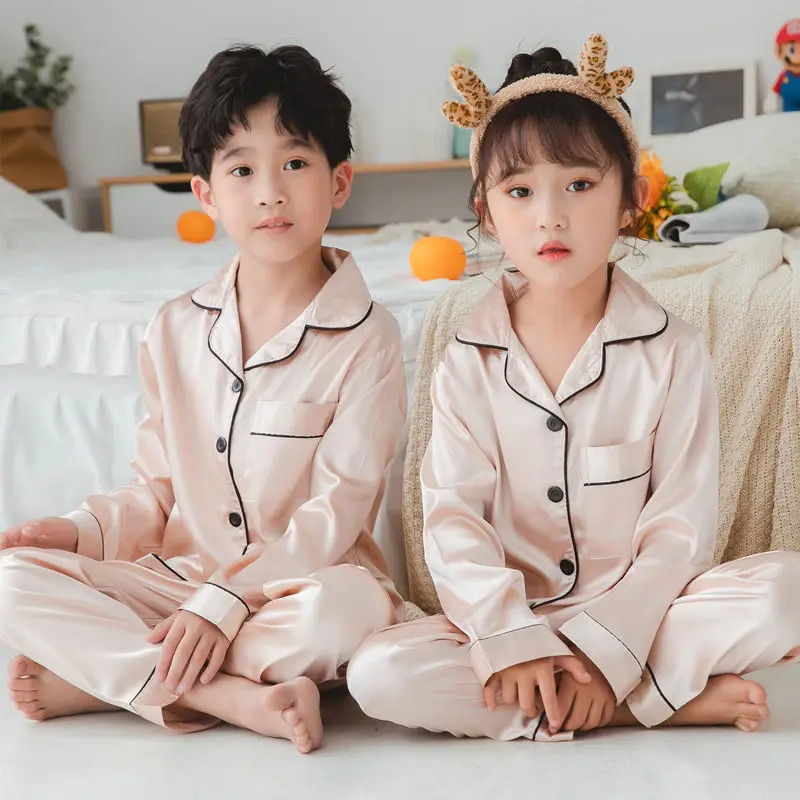 Childrens two-piece set of family clothes boys and girls pajamas spring and autumn loose thin part ice silk home decor 250403
