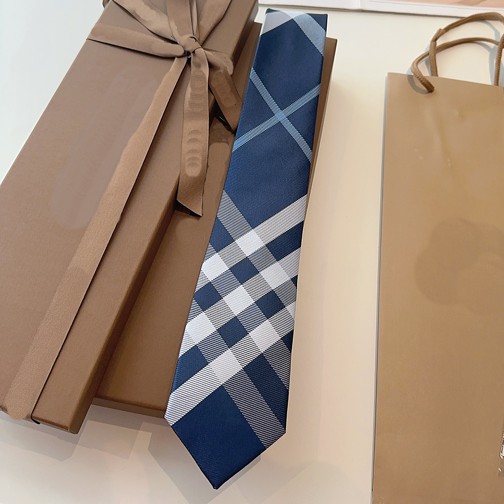 Handcrafted Premium Silken Bow Ties & Lapel Pins Versatile Attire Accessory Set For Groomsmen