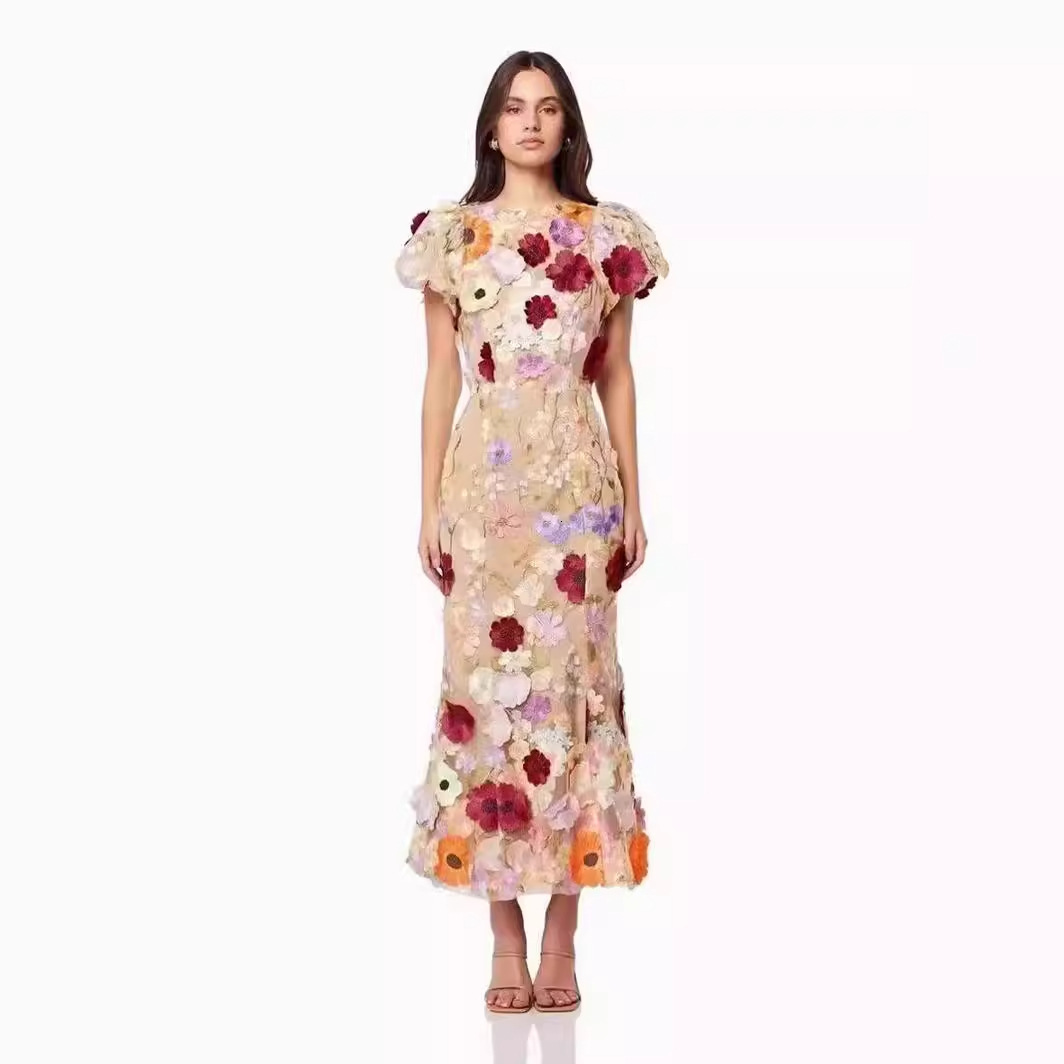 2025 Spring New Light Luxury Round Neck Embroidered Three Dimensional Flower Bubble Sleeve Mid Length Dress with Hip Wrapping Skirt