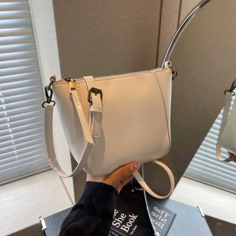 2025 New High-end Ladies Leather Crossbody Bag Luxury Brand Famous Designer Paris Casual Classic FashionableW251106