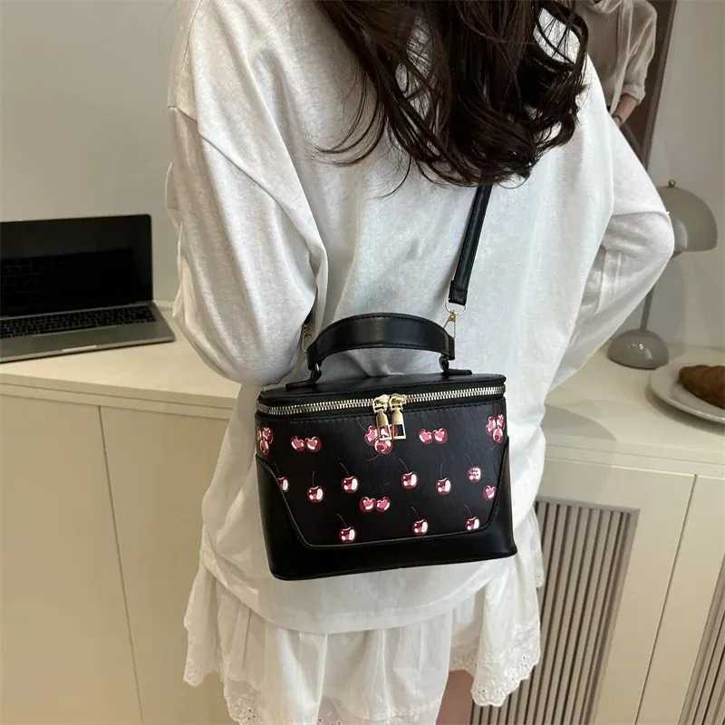 New Fashionable Small Square Handbag Womens Crossbody Bag Storage Box Stylish Niche Product Single Shoulder Slant Carry BagW251106